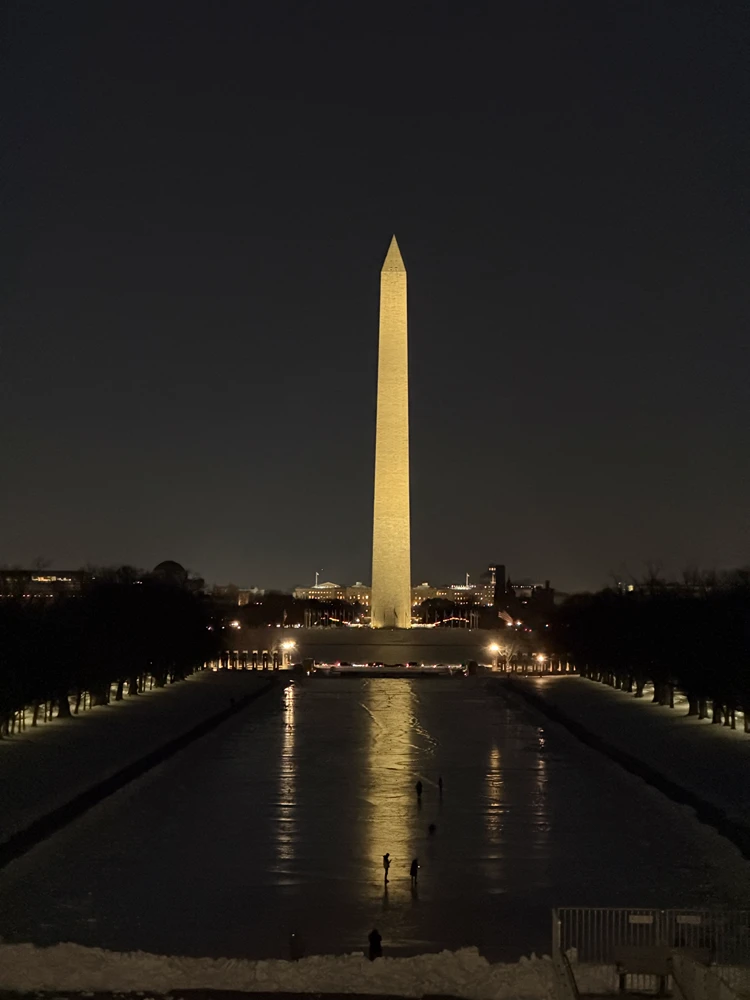 Washington Monument at night